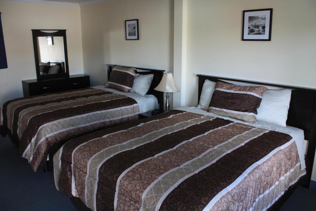 Sunny Beach Motel Penticton Room photo