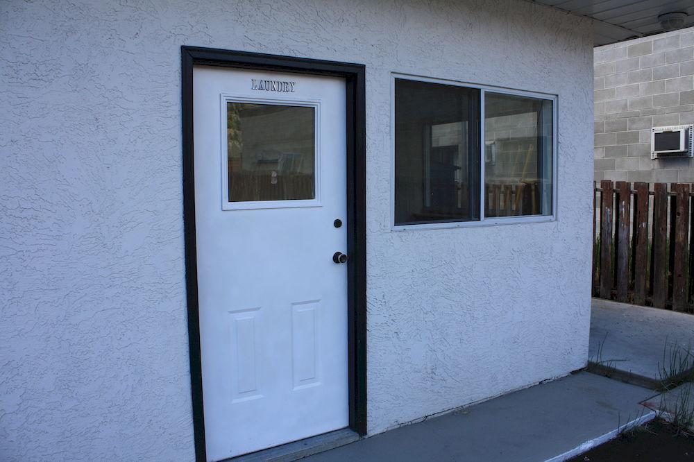 Sunny Beach Motel Penticton Exterior photo