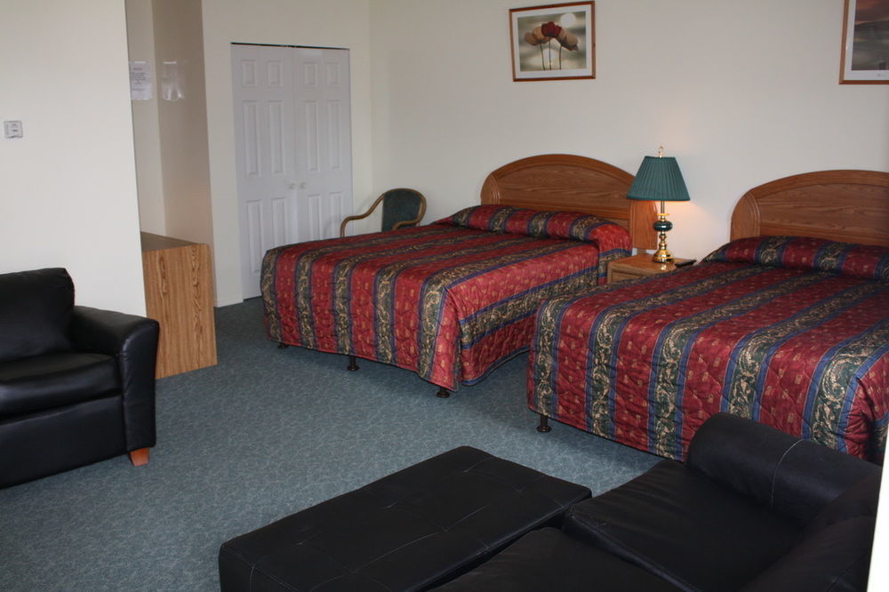 Sunny Beach Motel Penticton Exterior photo