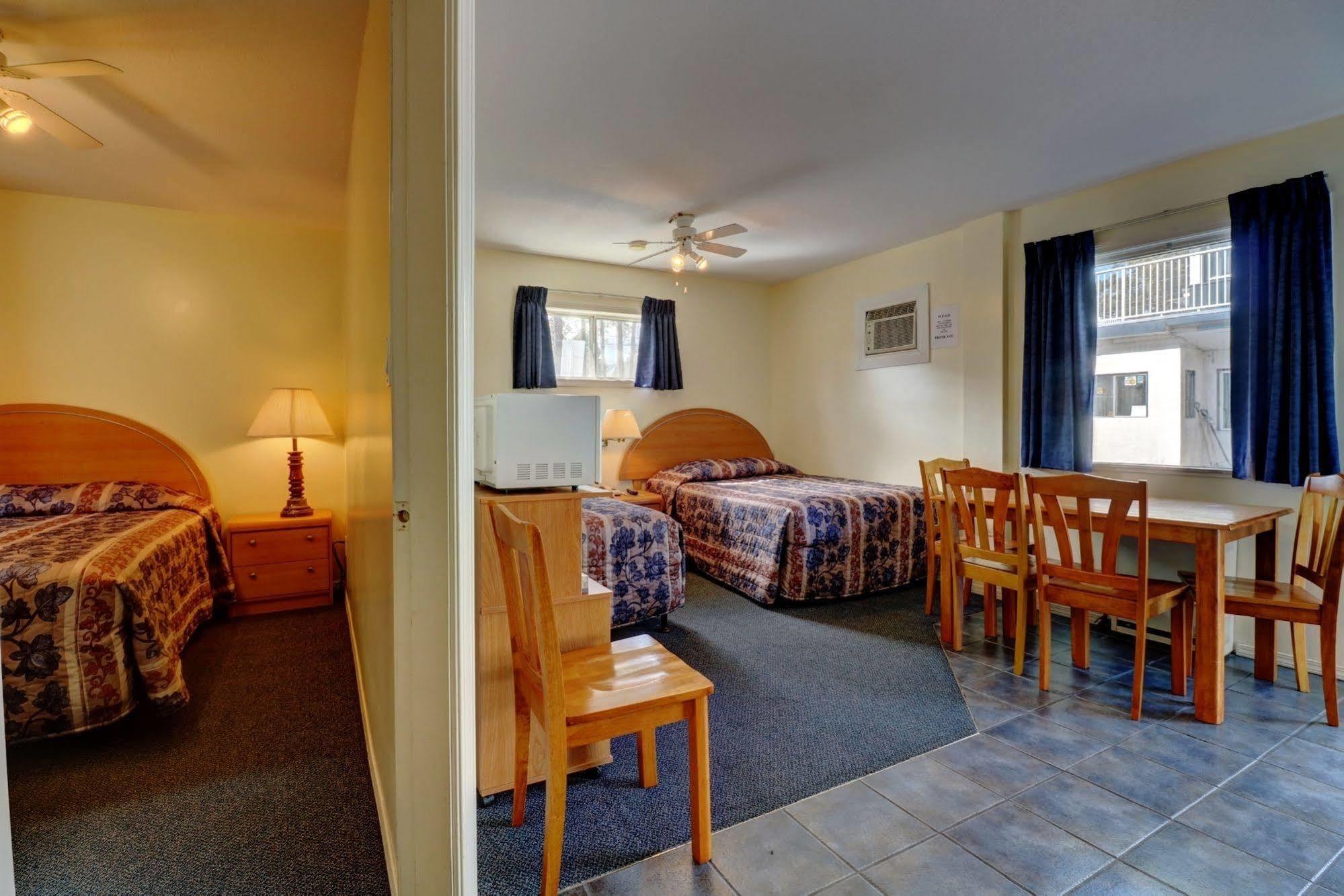 Sunny Beach Motel Penticton Exterior photo